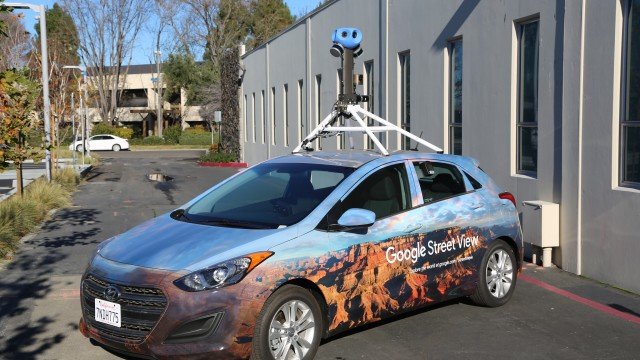 Нови изображения: Google Street View отново тръгва по българските пътища