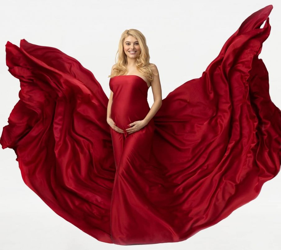 Ева Веселинова призна: Близнаците ми ще са... (СНИМКА)