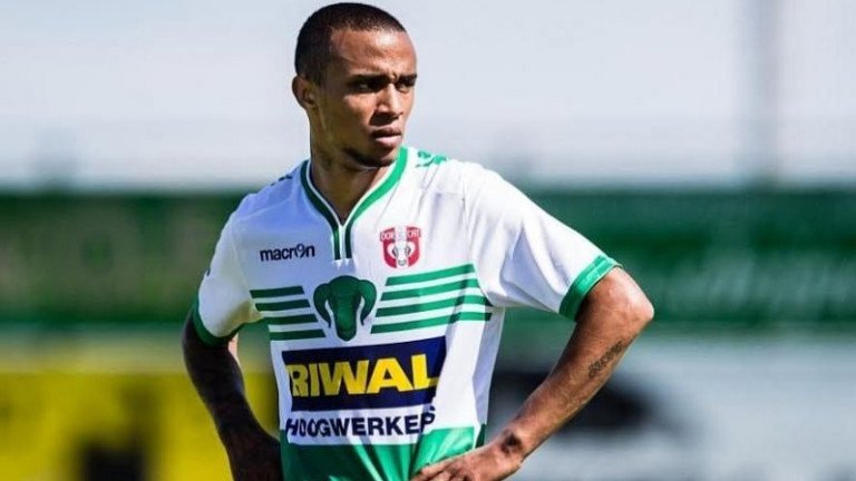 ФУТБОЛНА МЪЛНИЯ: Преговори между Левски и бивш играч на Лудогорец