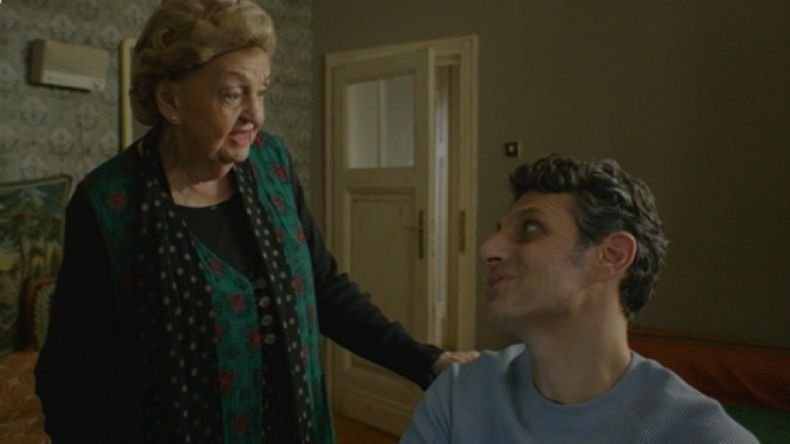 БНТ завърта новия сериал с Лолова през април