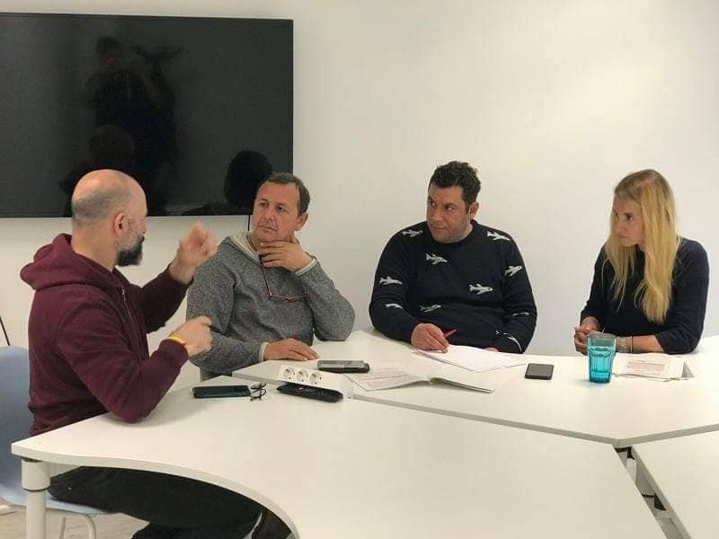 Eвгени Будинов се срещна с представители на глухата общност