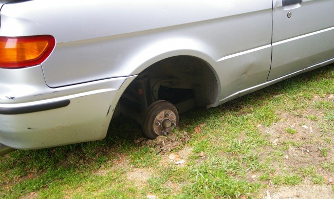 Само 466 стари коли вдигнати от улиците на София през миналата година