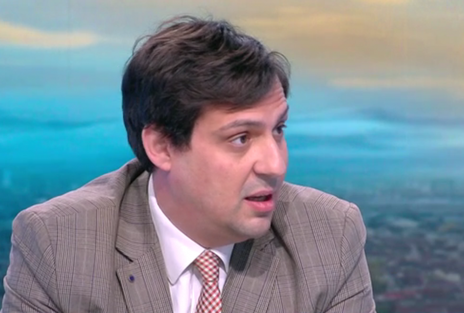 Експерт: Горивата може да се повишат с жълти стотинки, ако петролът тръгне нагоре