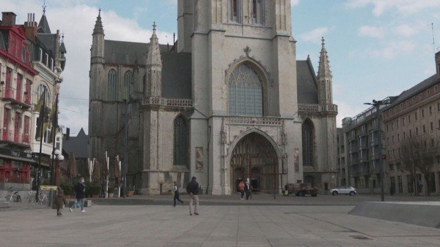 В Белгия пазят ценна картина с бронирана защитна витрина