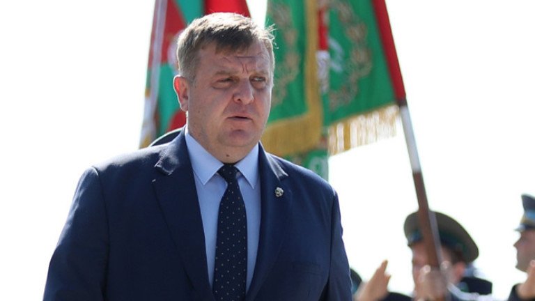 Министърът на отбраната Красимир Каракачанов ще посети Висшето военновъздушно училище „Георги Бенковски“