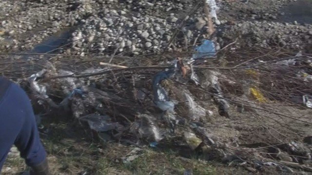 Започна акция за почистване на боклука в река Места