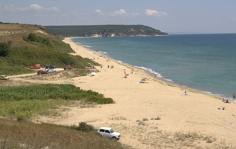 Над 1 000 граждани изпратиха становища за запазване на плажа Карадере