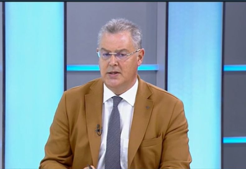 Председателят на ЦИК Александър Андреев: Пред членовете на СИК трябва да свалите маската си, за да гарантирате, че сте вие