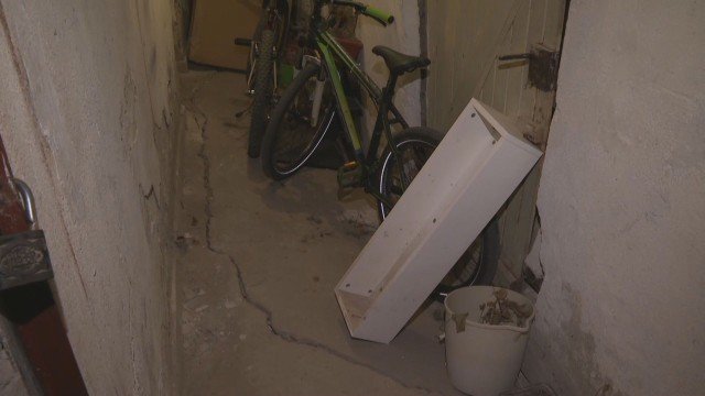 Основите на блок в Пловдив се рушат - собственици и ВиК си прехвърлят вината