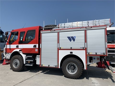 Четири пожара гасиха огнеборците в Смолян