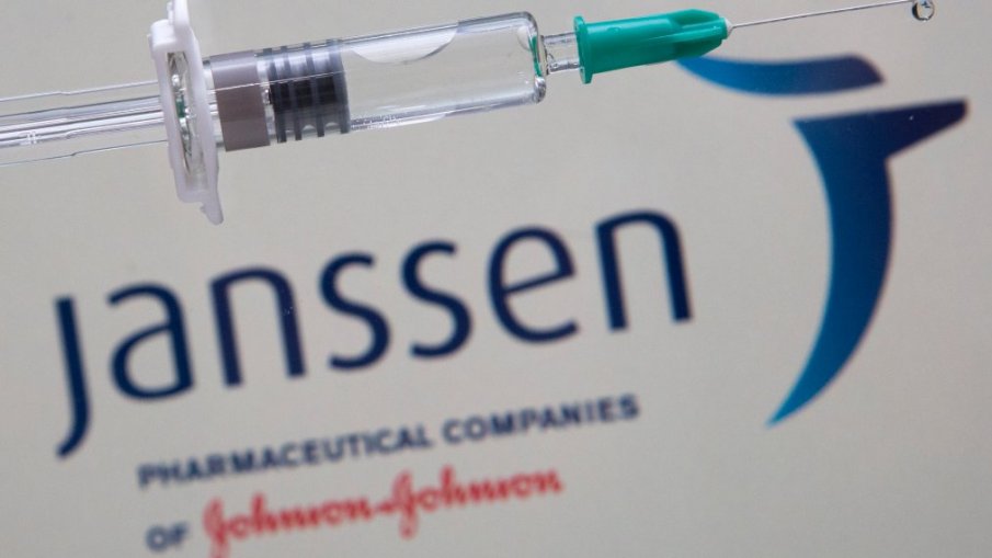 Мъж получи ужасяваща реакция след имунизация с ваксината на Янсен (СНИМКИ 18+)