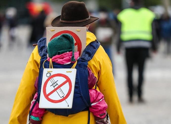 И Сърбия мисли за въвеждане на сертификат за коронавирус