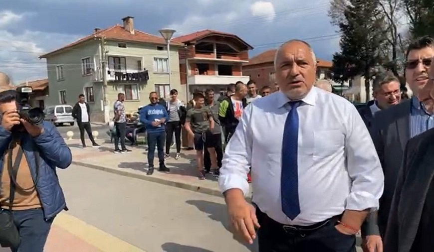 ПЪРВО В ПИК TV! Премиерът Борисов: Радев прави всичко на инат - и изборите така насрочи на празниците. Но на лошото, ние отвръщаме с добро - нищо, че навсякъде ми се оплакват, че ДПС се хвали с нашите успехи (ВИДЕО)