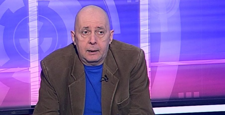 Вижте как води за последно Георги Коритаров - журналистът видимо е със здравословни проблеми (ВИДЕО) Вижте как води за последно Георги Коритаров - журналистът видимо е със здравословни проблеми (ВИДЕО)