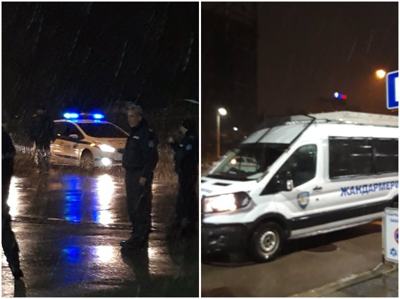 Бюлетините тръгнаха към Арена Армеец в снежната буря в София