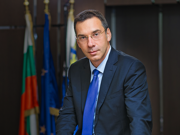 Изграждат в Бургас паметник на медиците, загубили битката с COVID-19