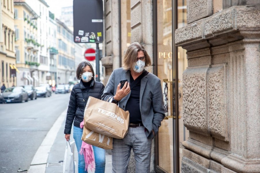 В Италия отменят задължителното носене на маски на открито. Ето от кога