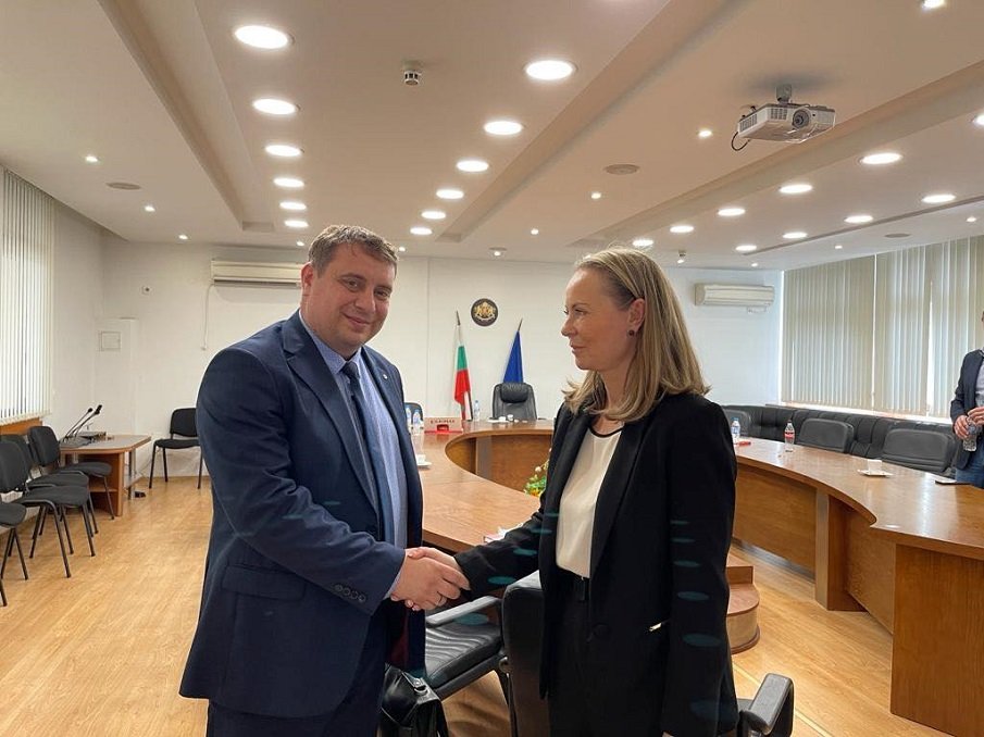 Каназирева: Стигнахме платото на заболеваемостта, но се увеличават хоспитализациите (СНИМКИ)