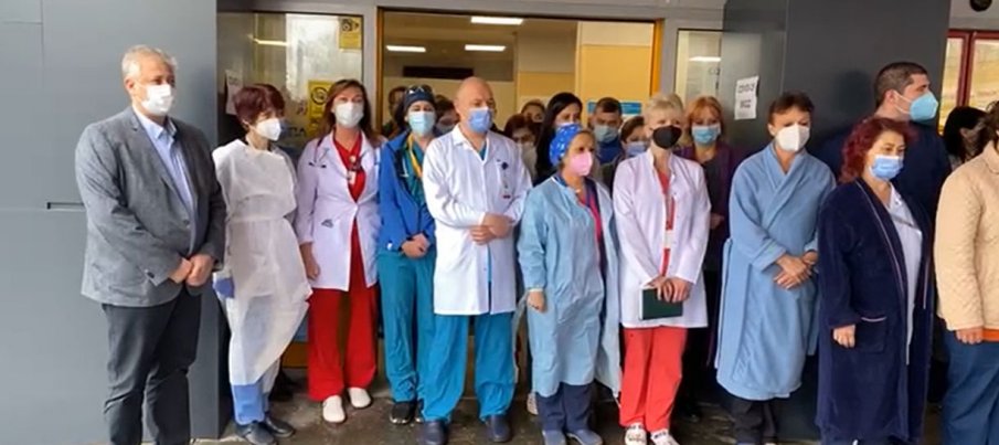 Пред Пирогов: Минута мълчание в памет на загиналите медици