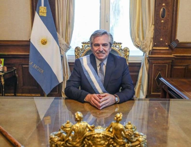 Състоянието на заразения с коронавируса президент на Аржентина е стабилно