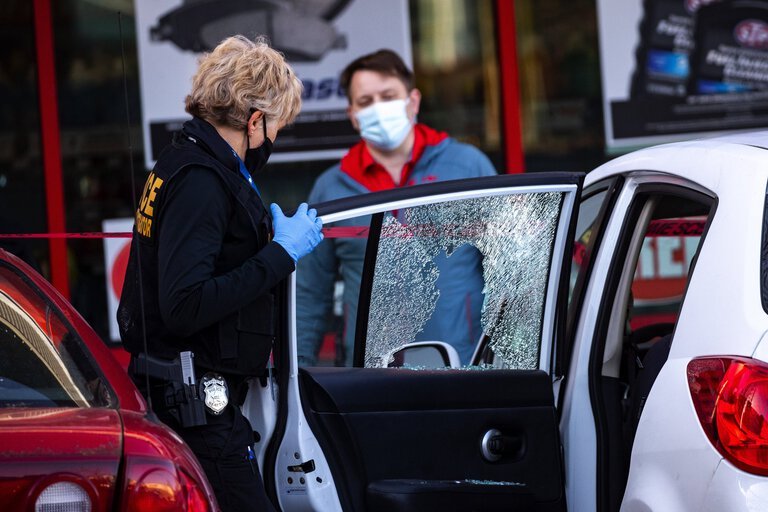 Стрелба в Сиатъл! 2-годишно дете е в критично състояние