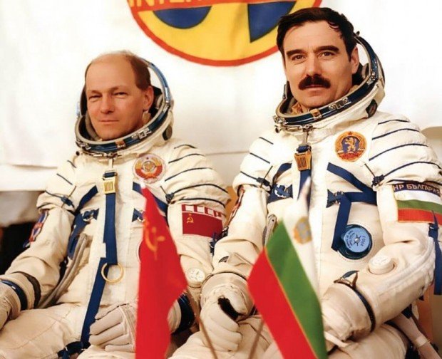 Навършиха се 42 години от първия полет на българин в Космоса