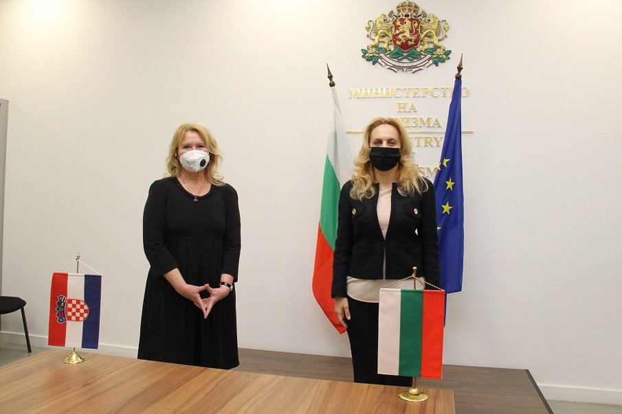 Марияна Николова проведе работна среща с посланичката на Хърватия