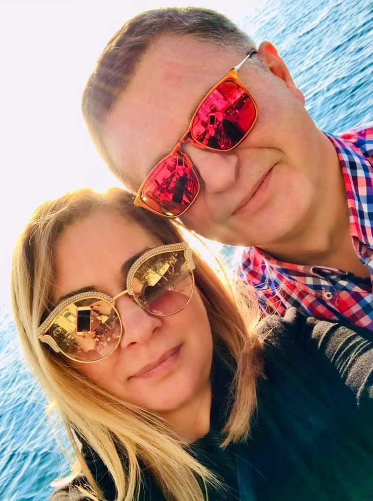 САМО В ПИК И РЕТРО: Жената на Милен Цветков осребри смъртта му