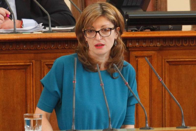 Министрите от ГЕРБ напускат временно парламента