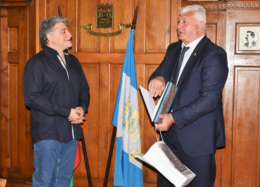 Световноизвестен тенор предложи на кмета на Пловдив роля в операта (СНИМКИ)