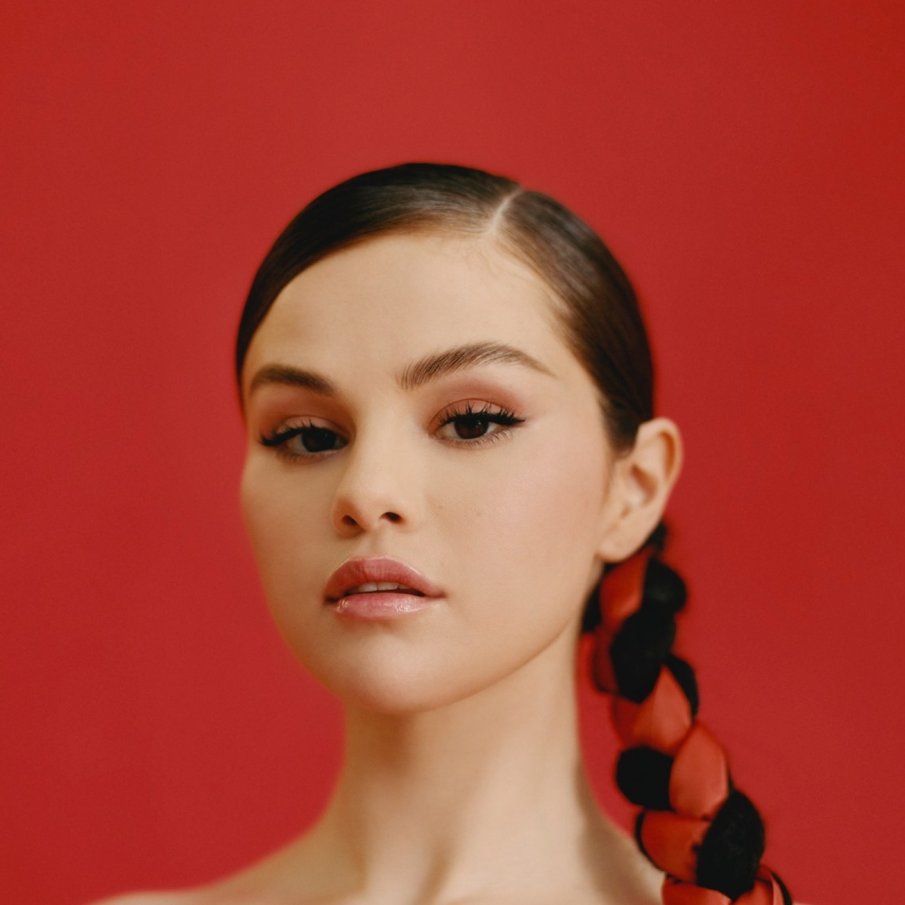 Селена Гомес води международен концерт за ваксините