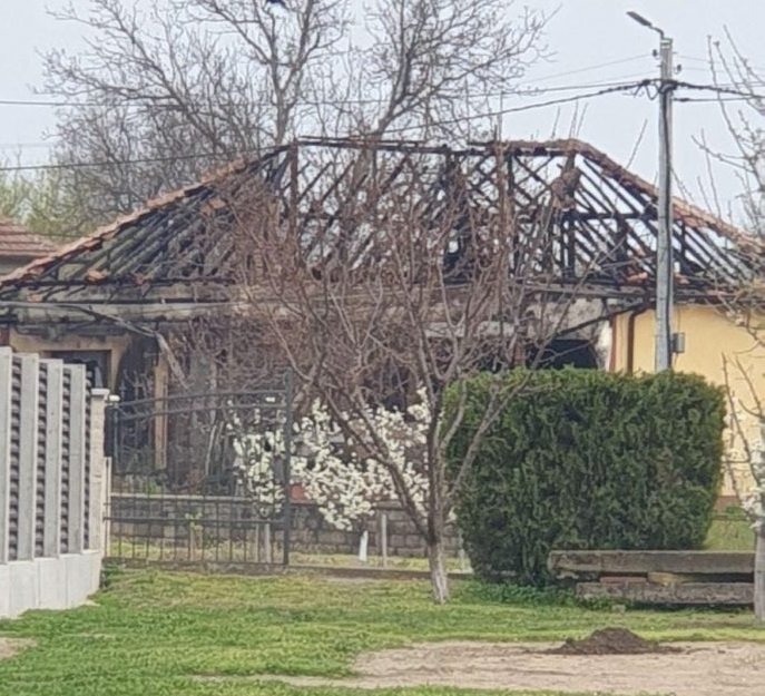 Запалиха къщата на бивш общински съветник от Козлодуй