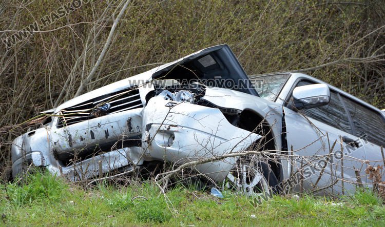 Джигит открадна кола и катастрофира в Монтанско, офейка веднага