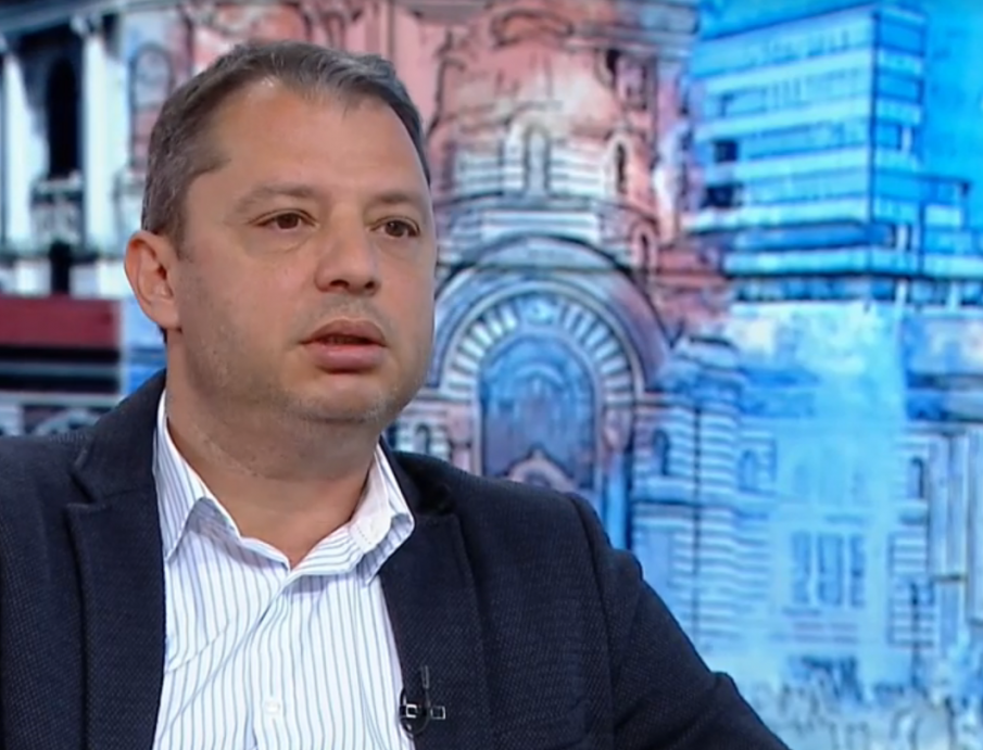 Делян Добрев: Тези, които викаха Мутри вън!, станаха мутри в парламента