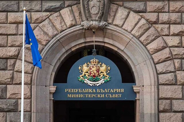 Държавата няма да придобива вземания на „Булгаргаз“ и БЕХ от „Топлофикация София“