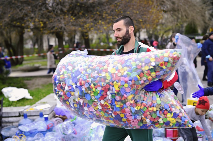 Във Варна събраха 36 тона капачки за 6 часа