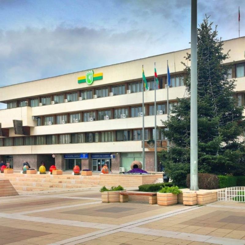 Яйца ще красят площада на Ямбол за Великден