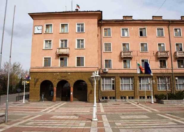 Община Бобов дол продава 35% от дела си от бившия хлебозавод