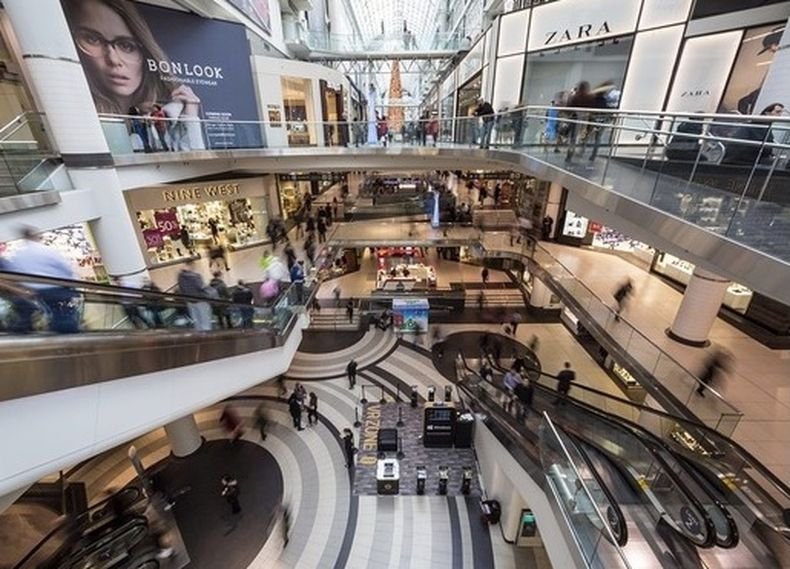 Моловете в Гърция отново отвориха врати