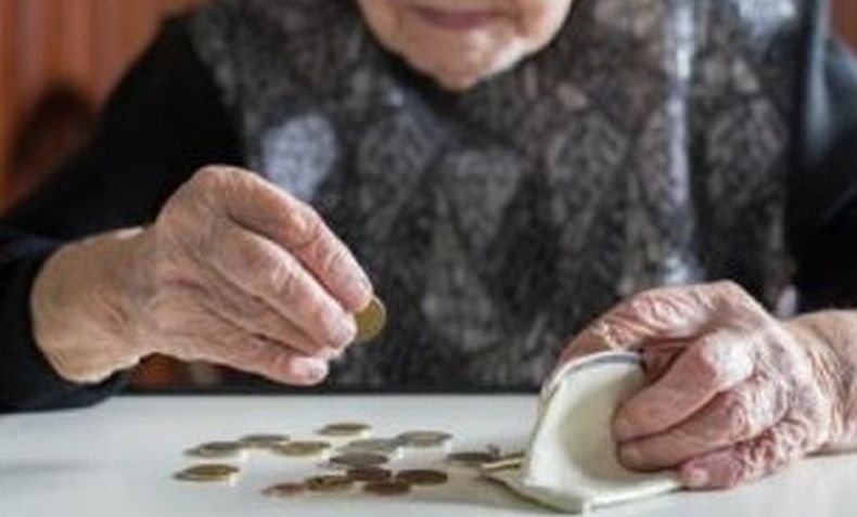 15 000 пенсионери в Монтанско остават без допълнителните 120 лв. за Великден