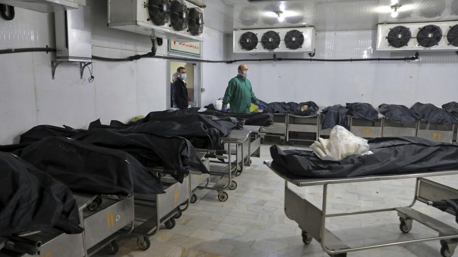 В Иран погребват жертвите от коронавируса в многоетажни гробове