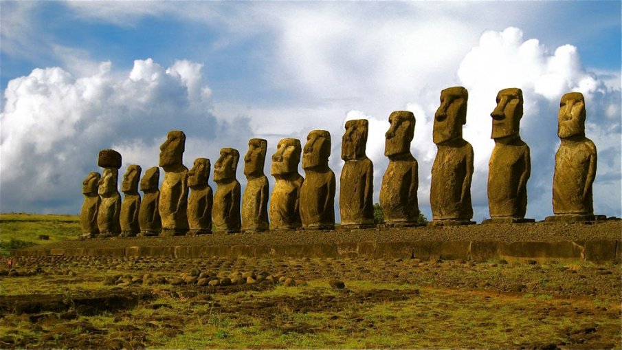 Спряха единствения седмичен полет до Великденския остров