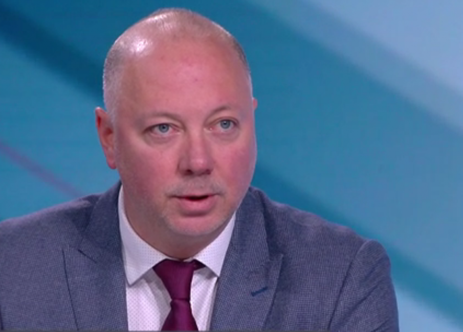 Росен Желязков: Очаквам популистите да предложат такса и за отиването на депутатите на работа