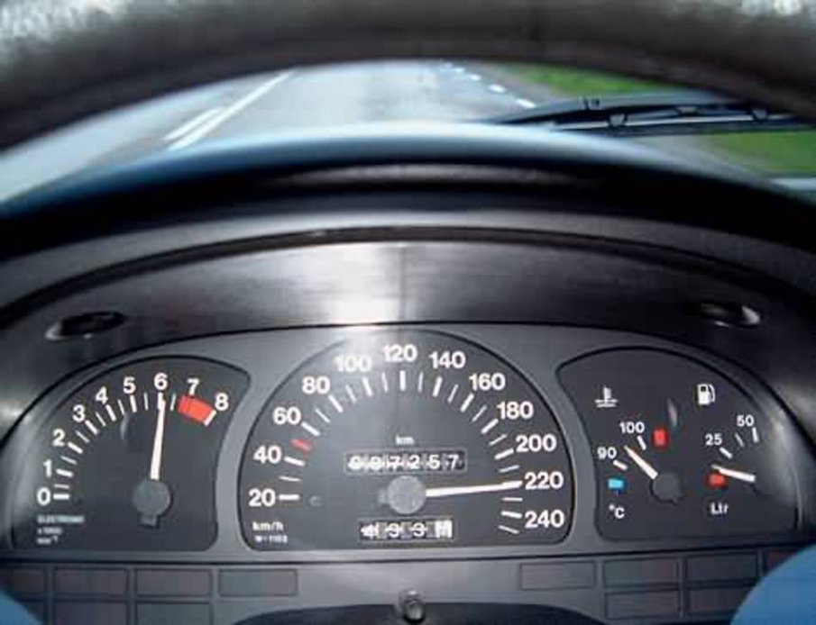 ПАК СЕ ПРОЧУХМЕ: Заловиха българин да кара с 221 км/час в Сърбия