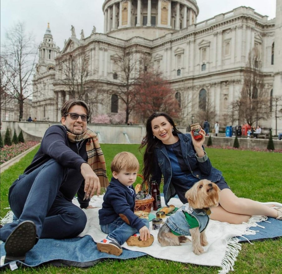Кобилкина си подслажда лондонските пикници с лютеница