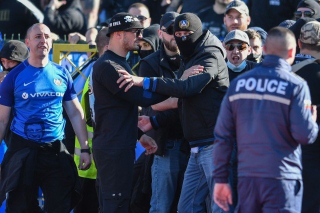 Зам.-директорът на СДВР Антон Златанов се закани на феновете на Левски, нахлули на пистата