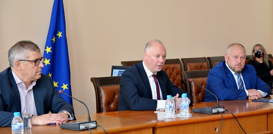 Росен Желязков: Създадена е организация за обслужване на пътниците по време на модернизацията на жп възел София