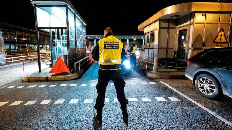 Ваксинираните граждани на ЕС влизат без тест за COVID-19 в Дания
