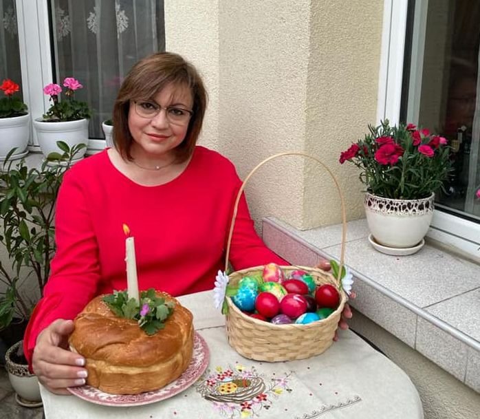 Корнелия Нинова във великденско поздравление: Нека бъде мир и благодат за българската земя.