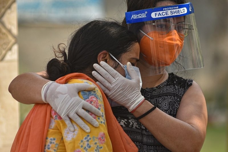 Индия отчете над 134 000 нови случая на заразени с COVID-19 за денонощие